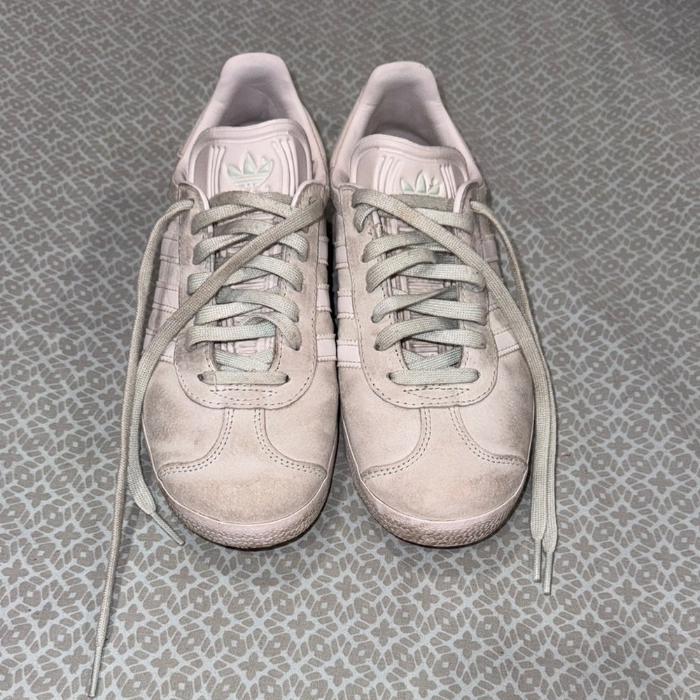 Adidas Beige Sneakers